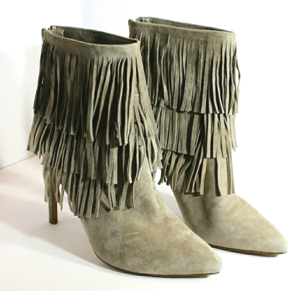 STEVE MADDEN FRINGE FLAPPER BOOTS 7.5M